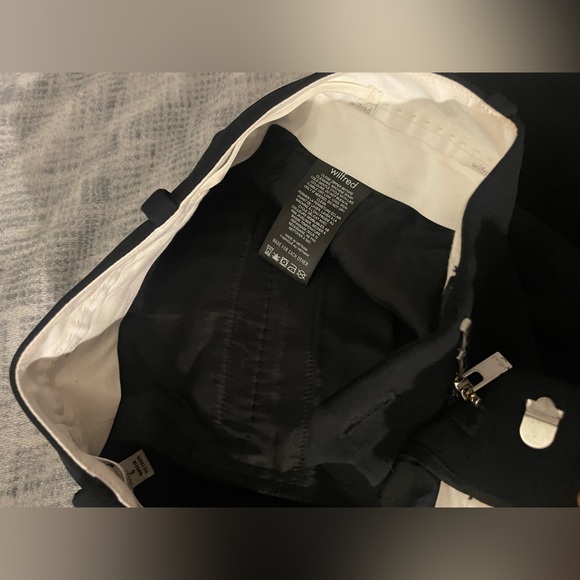 🤍SOLD🤍 Aritzia - The Effortless Pant™ Black - Picture 5 of 7